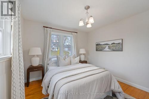 393 Stephen Street, London, ON - Indoor Photo Showing Bedroom