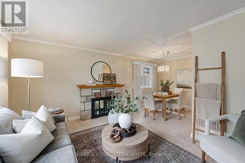 393 Stephen Street, London, ON - Indoor Photo Showing Living Room With Fireplace