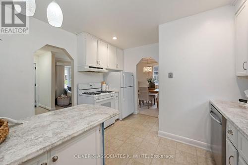 393 Stephen Street, London, ON - Indoor Photo Showing Kitchen