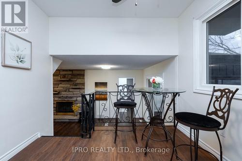 685 Vine Street, St. Catharines, ON - Indoor Photo Showing Living Room With Fireplace