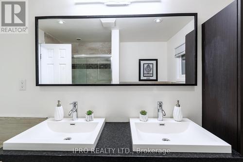 685 Vine Street, St. Catharines, ON - Indoor Photo Showing Bedroom