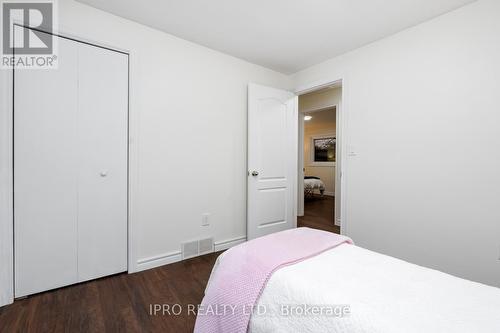 685 Vine Street, St. Catharines, ON - Indoor Photo Showing Bedroom