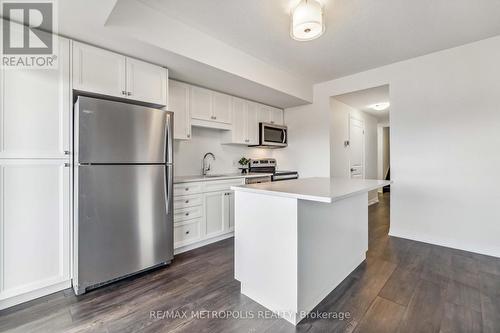 23 - 15 Stauffer Woods Trail, Kitchener, ON - Indoor Photo Showing Kitchen With Upgraded Kitchen