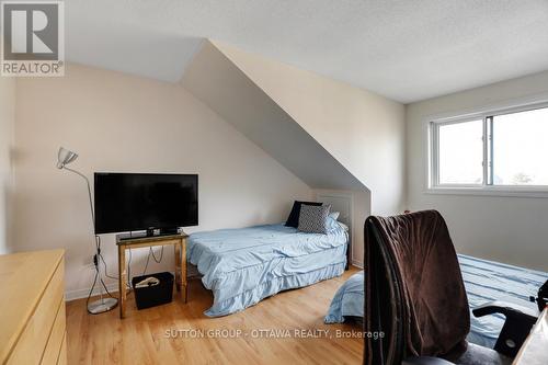 62B - 794 St. Andre Drive W, Ottawa, ON - Indoor Photo Showing Bedroom