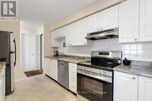 62B - 794 St. Andre Drive W, Ottawa, ON - Indoor Photo Showing Kitchen With Stainless Steel Kitchen