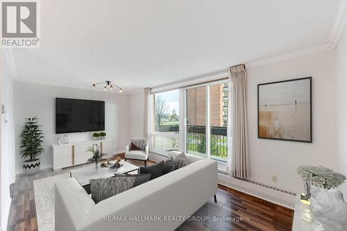 311 - 1505 Baseline Road, Ottawa, ON - Indoor Photo Showing Living Room