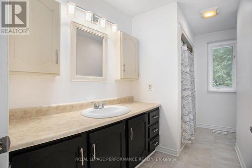 2563 Page Road, Ottawa, ON - Indoor Photo Showing Bathroom