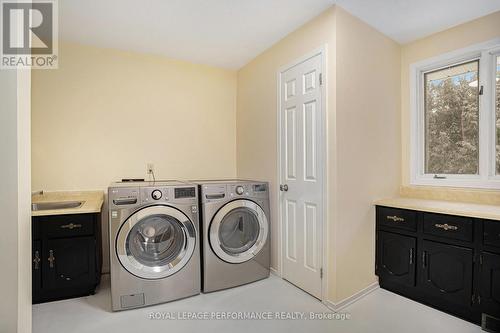 2563 Page Road, Ottawa, ON - Indoor Photo Showing Laundry Room