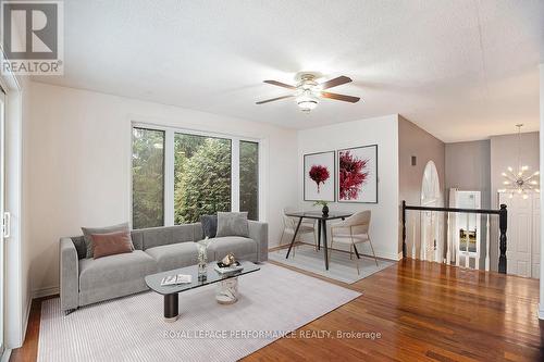 2563 Page Road, Ottawa, ON - Indoor Photo Showing Living Room