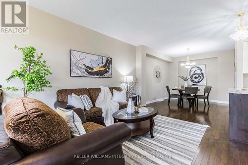 946 Fletcher Circle, Ottawa, ON - Indoor Photo Showing Living Room