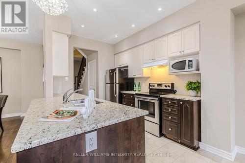 946 Fletcher Circle, Ottawa, ON - Indoor Photo Showing Kitchen With Stainless Steel Kitchen With Upgraded Kitchen