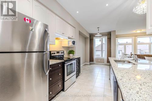 946 Fletcher Circle, Ottawa, ON - Indoor Photo Showing Kitchen With Stainless Steel Kitchen