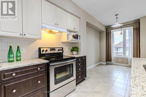 946 Fletcher Circle, Ottawa, ON - Indoor Photo Showing Kitchen With Stainless Steel Kitchen With Upgraded Kitchen