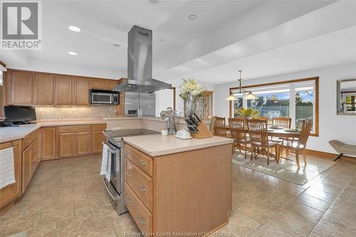 2066 Rowley Park Drive, Kingsville, ON - Indoor Photo Showing Kitchen