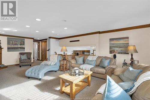 2066 Rowley Park Drive, Kingsville, ON - Indoor Photo Showing Living Room