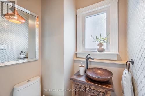 632 Woodbine Avenue, Toronto, ON - Indoor Photo Showing Bathroom