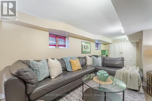 632 Woodbine Avenue, Toronto, ON - Indoor Photo Showing Living Room