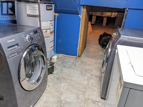 219 Palmer Avenue, Richmond Hill, ON - Indoor Photo Showing Laundry Room