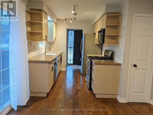 219 Palmer Avenue, Richmond Hill, ON - Indoor Photo Showing Kitchen