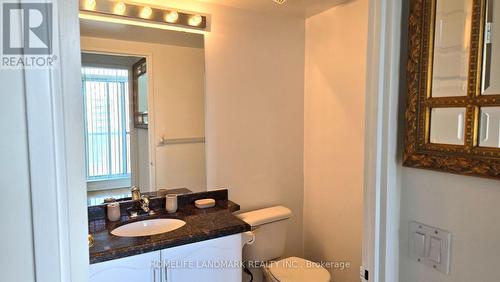 303 - 7378 Yonge Street E, Vaughan, ON - Indoor Photo Showing Bathroom