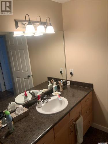 306 1435 Embassy Drive, Saskatoon, SK - Indoor Photo Showing Bathroom