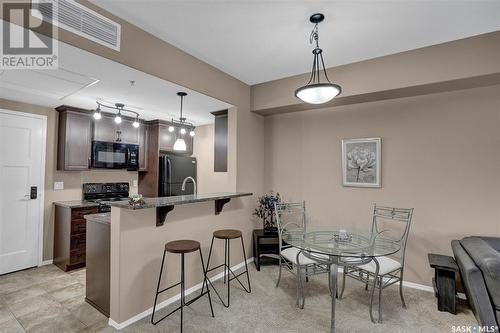 208 1220 Blackfoot Drive, Regina, SK - Indoor Photo Showing Kitchen