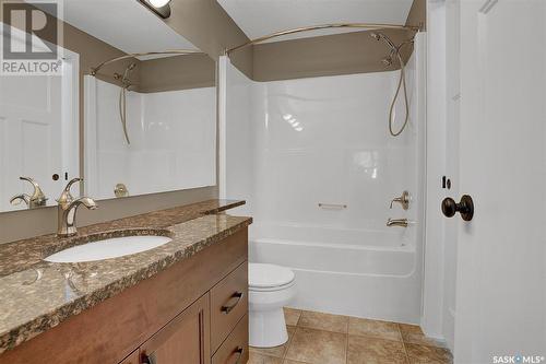 208 1220 Blackfoot Drive, Regina, SK - Indoor Photo Showing Bathroom