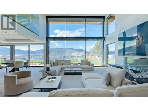 331 & 345 Lower Bench Road, Penticton, BC - Indoor Photo Showing Living Room