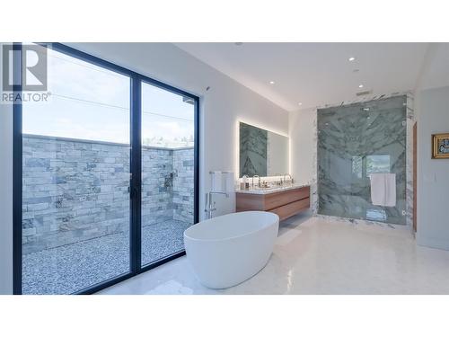 331 & 345 Lower Bench Road, Penticton, BC - Indoor Photo Showing Bathroom