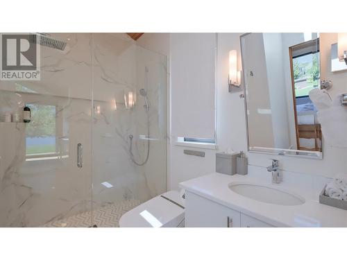 331 & 345 Lower Bench Road, Penticton, BC - Indoor Photo Showing Bathroom