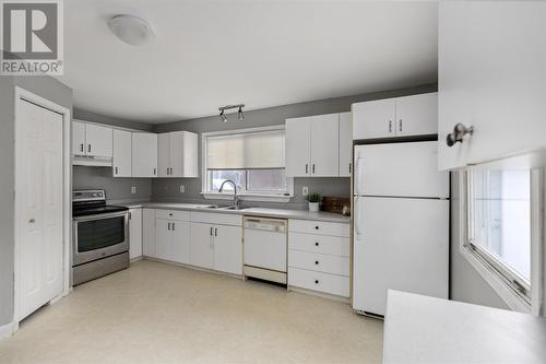 609 Boundary Rd, Sault Ste. Marie, ON - Indoor Photo Showing Kitchen With Double Sink