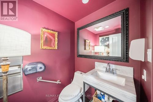 11 Catherine Avenue, Aurora, ON - Indoor Photo Showing Bathroom