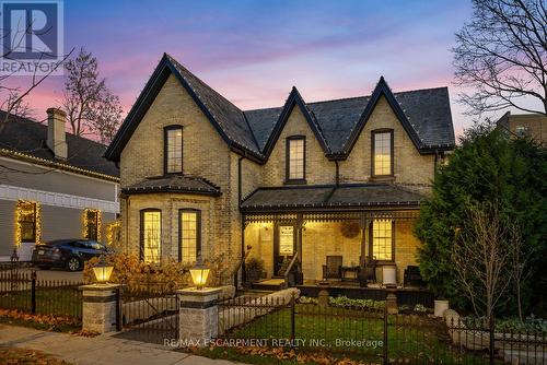 11 Catherine Avenue, Aurora, ON - Outdoor With Deck Patio Veranda