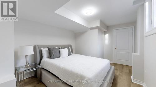 69 Bayswater Avenue, Richmond Hill, ON - Indoor Photo Showing Bedroom