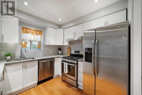 25 Windhill Crescent, Toronto, ON - Indoor Photo Showing Kitchen With Double Sink With Upgraded Kitchen