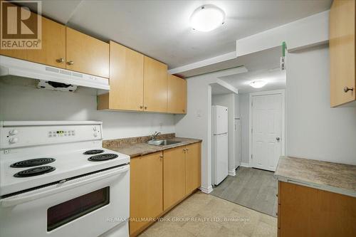 25 Windhill Crescent, Toronto, ON - Indoor Photo Showing Kitchen