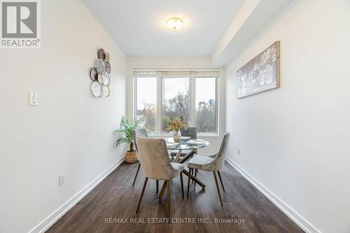 211 Fowley Drive, Oakville, ON - Indoor Photo Showing Dining Room