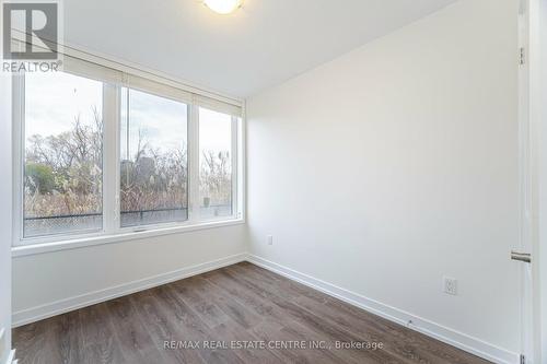 211 Fowley Drive, Oakville, ON - Indoor Photo Showing Other Room