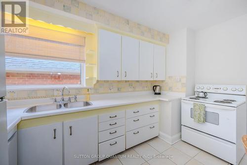 26 Reid Manor, Toronto, ON - Indoor Photo Showing Kitchen With Double Sink