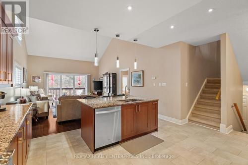 10 - 1010 Cristina Court, Mississauga, ON - Indoor Photo Showing Kitchen With Double Sink With Upgraded Kitchen