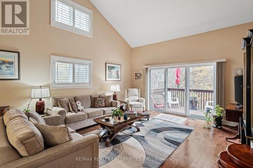 10 - 1010 Cristina Court, Mississauga, ON - Indoor Photo Showing Living Room