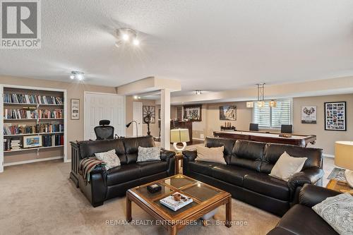 10 - 1010 Cristina Court, Mississauga, ON - Indoor Photo Showing Living Room