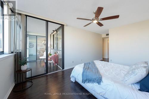 805 - 1240 Marlborough Court, Oakville, ON - Indoor Photo Showing Bedroom