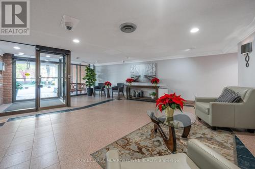 805 - 1240 Marlborough Court, Oakville, ON - Indoor