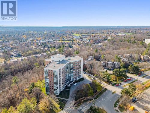 805 - 1240 Marlborough Court, Oakville, ON - Outdoor With View