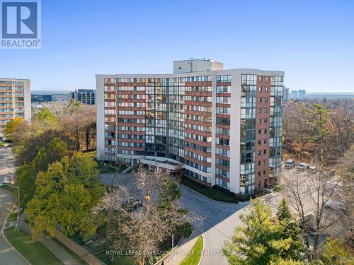 805 - 1240 Marlborough Court, Oakville, ON - Outdoor With Facade