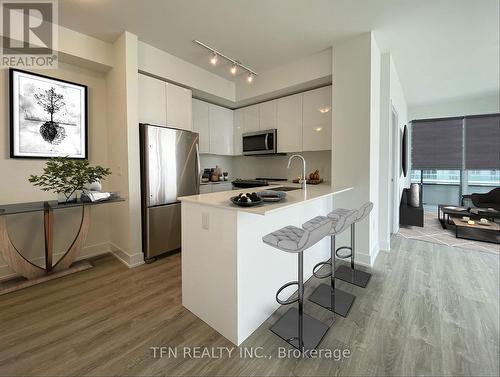 3615 - 30 Shore Breeze Drive, Toronto, ON - Indoor Photo Showing Kitchen