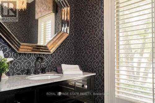 35 Holkham Avenue, Hamilton, ON - Indoor Photo Showing Bathroom