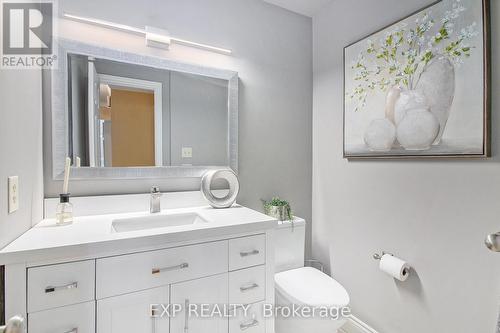 1889 Des Epinettes Avenue, Ottawa, ON - Indoor Photo Showing Bathroom