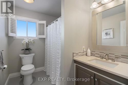 1889 Des Epinettes Avenue, Ottawa, ON - Indoor Photo Showing Bathroom